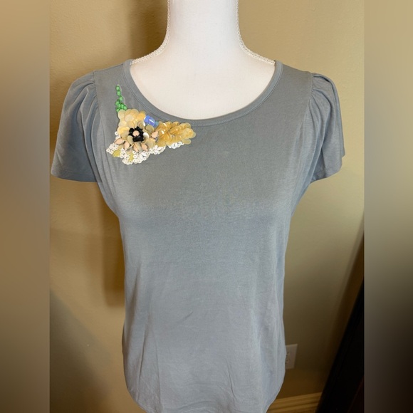 Eva Franco Tops - Eva Franco Anthropologie Gray Floral Embellished Women's Top size 8 ( medium )